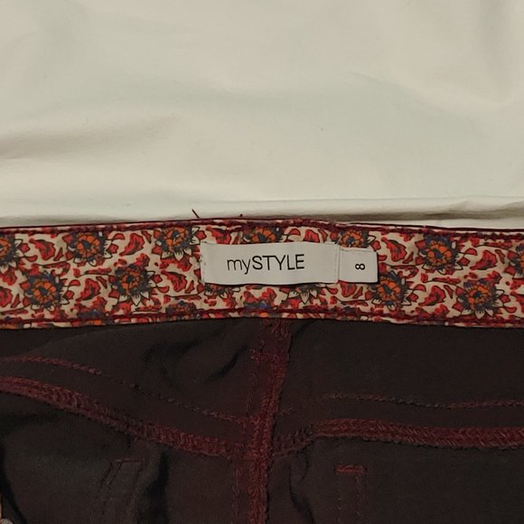 Maroon Capris - Picture 6 of 6